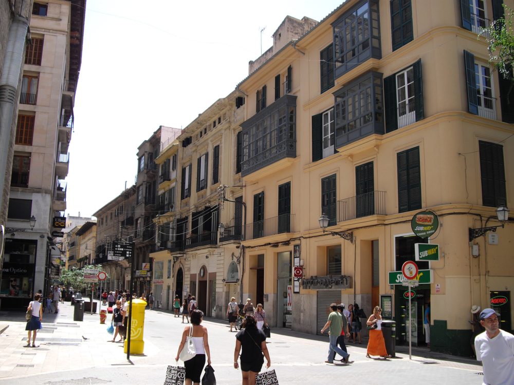 Palma_de_Mallorca_wikimedia_commons_own_work-1000x750 - Compras de lujo: cuál es la milla de oro de Palma de Mallorca para encontrar las marcas más exclusivas