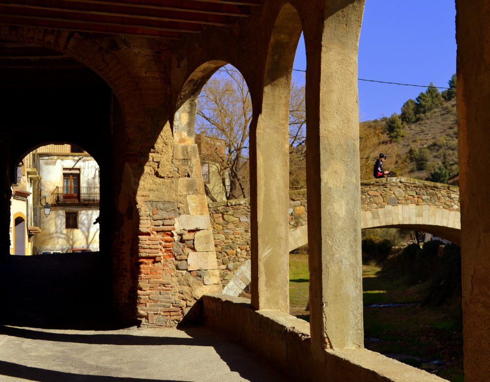 Porrera-Tarragona-1000x780 - El hermoso pueblo de Tarragona que está entre las montañas y es ideal para una experiencia enológica