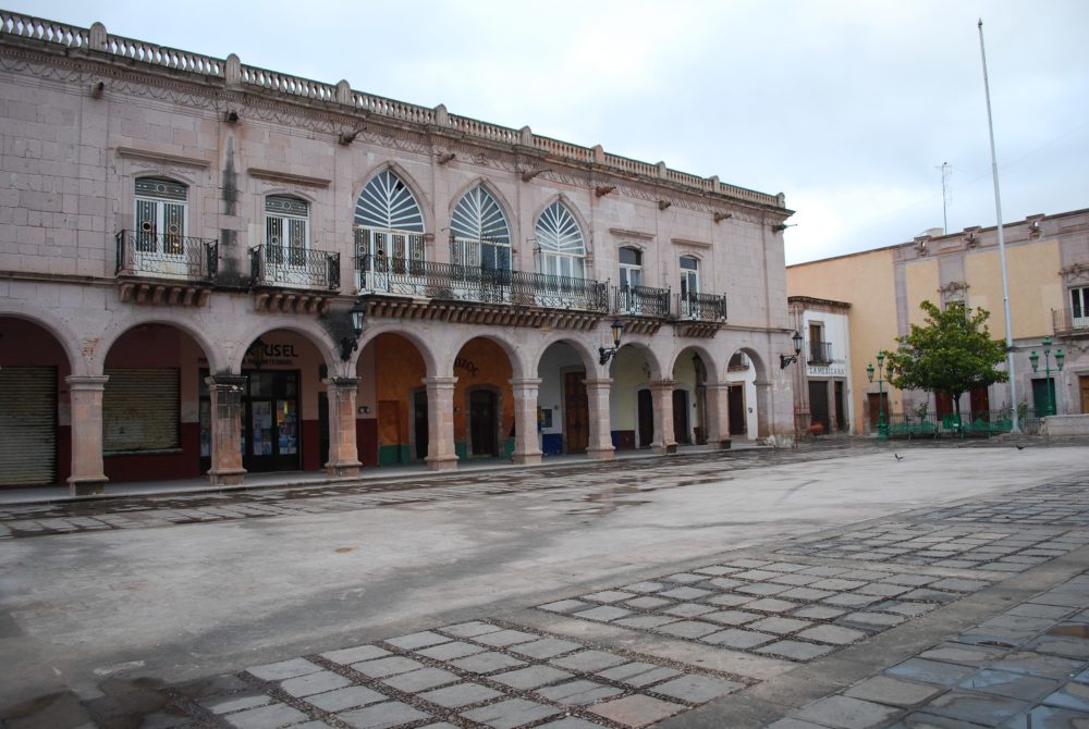 Portales_de_las_PalomasJerez-1000x670 - Está a 40 minutos de Zacatecas, tiene una preciosa sierra y es un Pueblo Mágico con una gran feria de la primavera