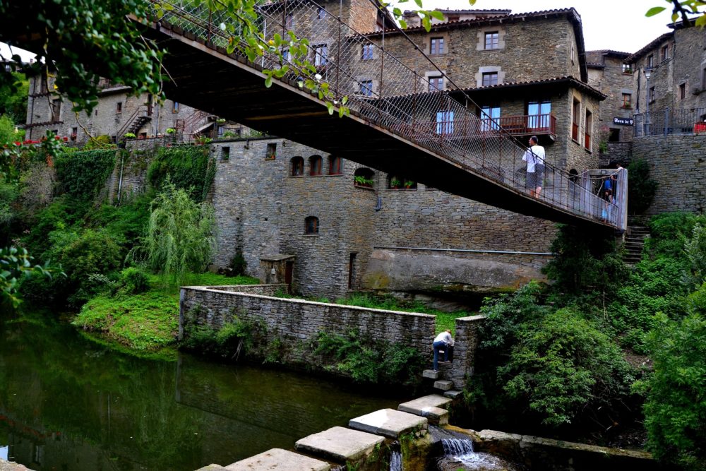 Rupit_wikimedia_commons_Angela_Llop-1000x667 - Cuáles son los pueblos de España que la Organización Mundial del turismo recomienda visitar