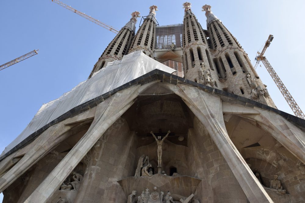 Sagrada_Familia_Barcelona_wikimedia_commons_Ank-Kumar-1000x667 - Semana Santa 2024 en España: los mejores destinos de Barcelona para visitar