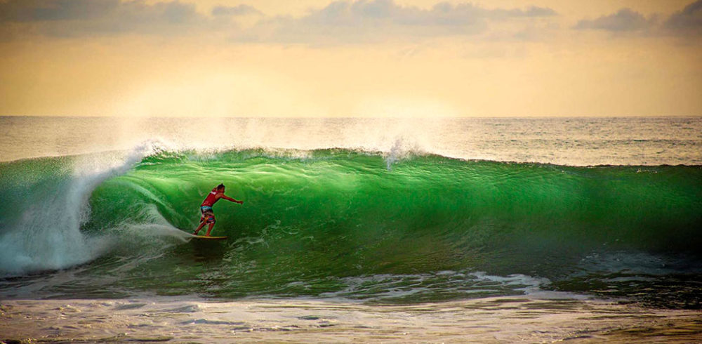 El Pueblo Mágico que es la capital del surf con preciosas playas y paisajes naturales