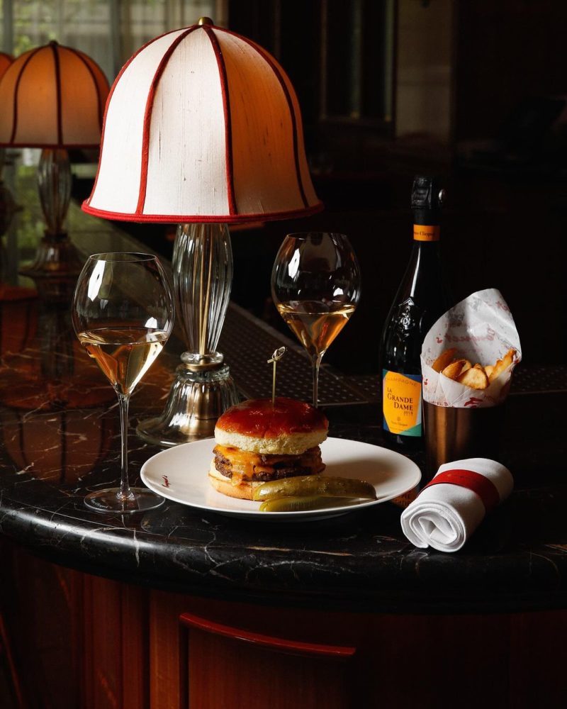 Snapinsta.app_427892880_17970021059678002_4012418661507213471_n_1080-800x1000 - Los favoritos de Taylor Swift: estos restaurantes en Nueva York están avalados por la artista