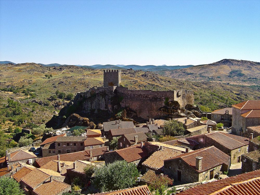 La aldea medieval de Portugal, muy cerca de España, reconocida por la Organización Mundial del Turismo