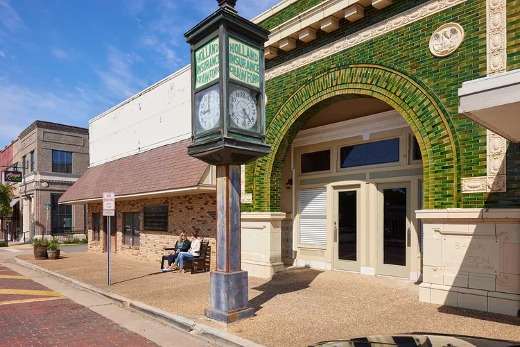 TAL-downtown-minden-MINDENLA0224-b824ae82c6734c738e86c667392c4b4b - El pueblo más amigable del sur de Estados Unidos: hermosos lagos y tiendas de antigüedades