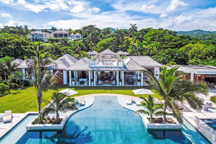 Echa un vistazo a este lujoso resort en Jamaica, con piscinas privadas e impresionantes vistas al Caribe