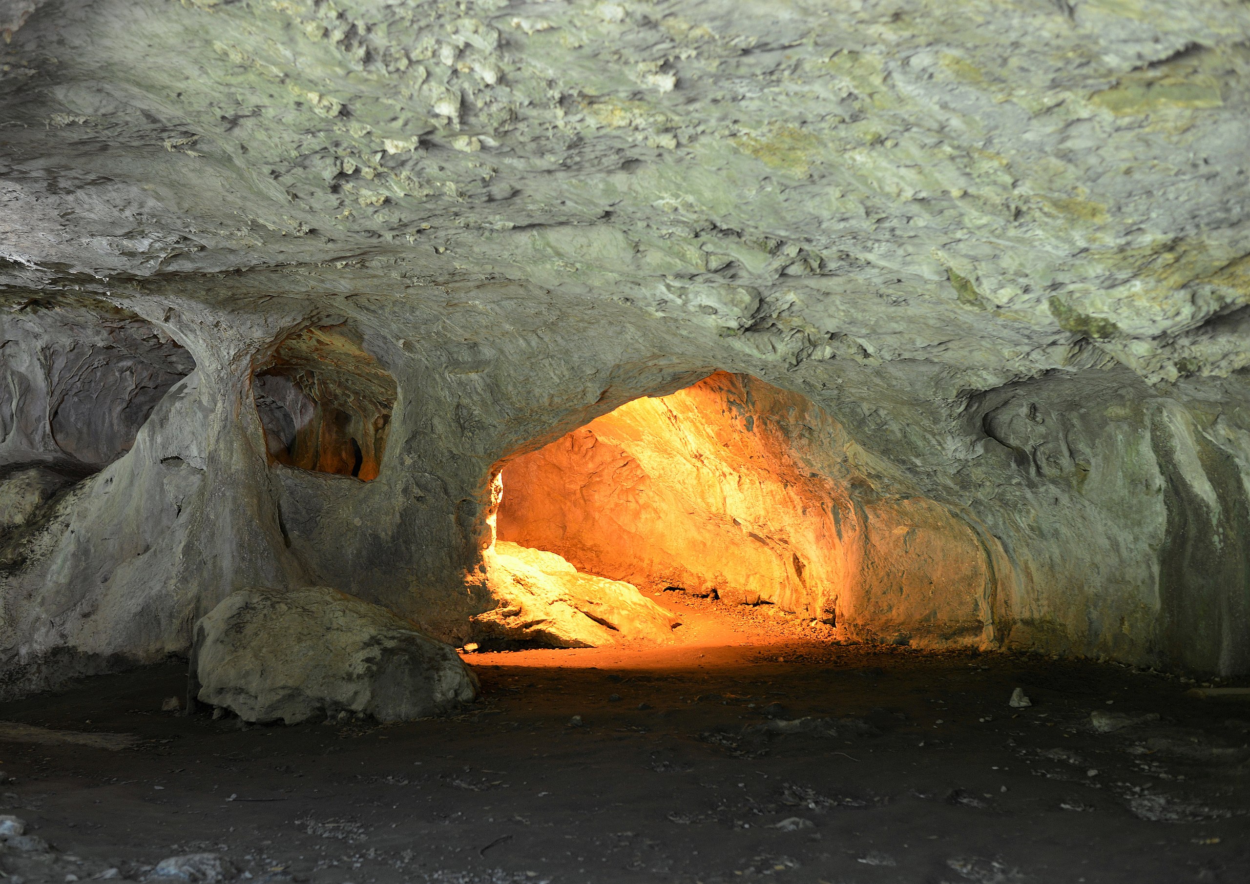 El hermoso pueblo a 1 hora de San Sebastián con cuevas impactantes y que alojó a famosas brujas