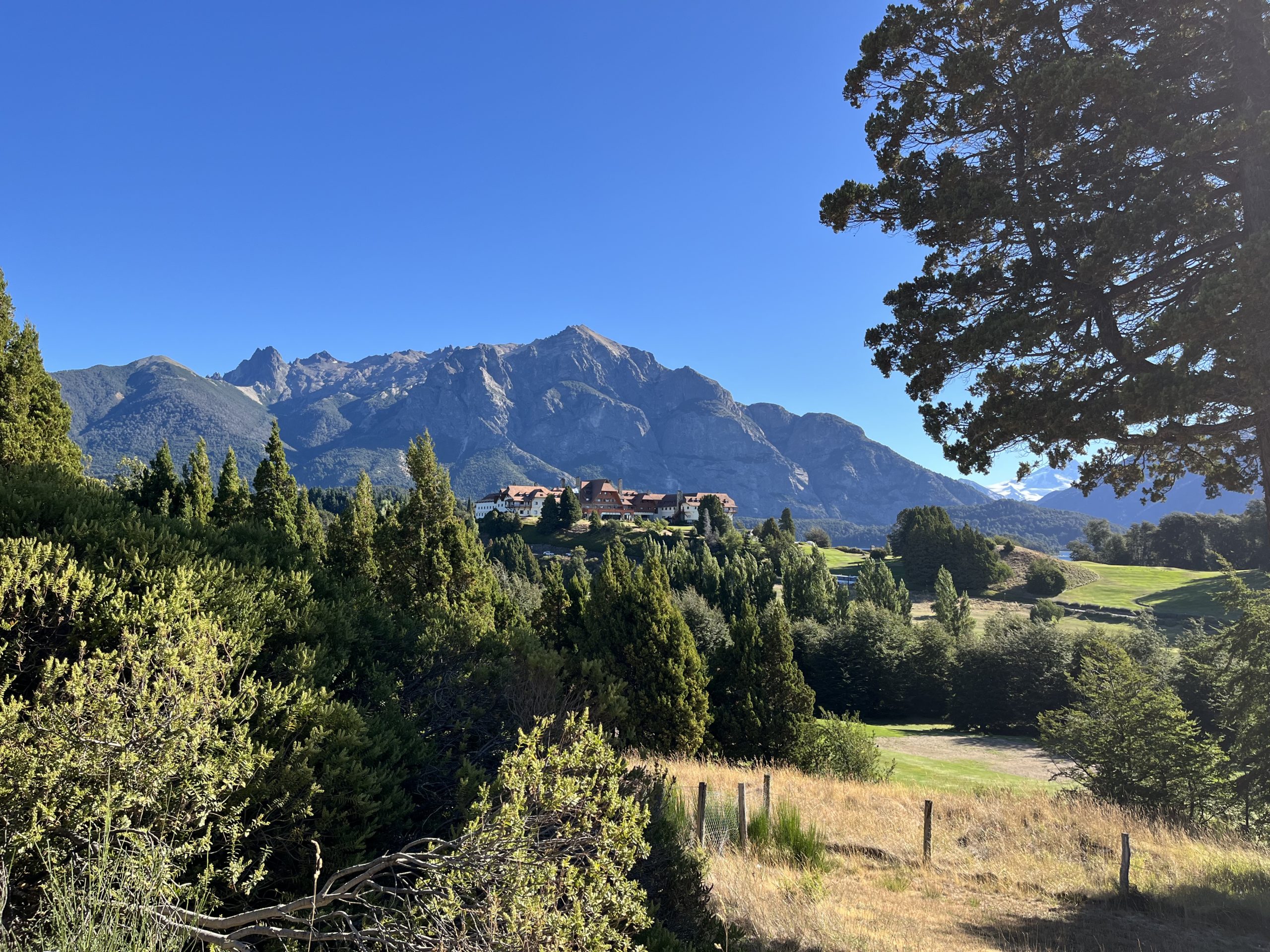 el_hotel_Llao_Llao-scaled - 72 horas en Bariloche: mi experiencia inolvidable en la Patagonia argentina