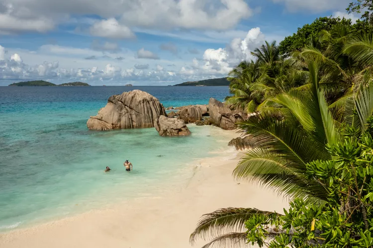 image-36 - Estas hermosas islas son uno de los destinos de crucero más subestimados del mundo, con playas desiertas y miles de tortugas gigantes