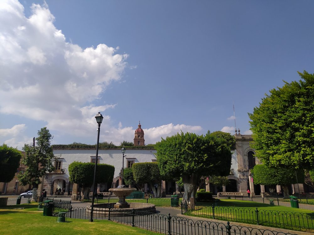 morelia_wikimedia_commons_Pequeno-mar2-1000x750 - Skybar y techos que simulan ser pianos: así es el lujoso hotel boutique de Marco Antonio Solís en Morelia