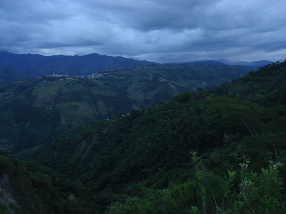 salamina-Samacar-en-Wikimedia-Commons-1000x750 - El tranquilo pueblo de Colombia con coloridas casitas, balcones adornados y hermosas vistas panorámicas