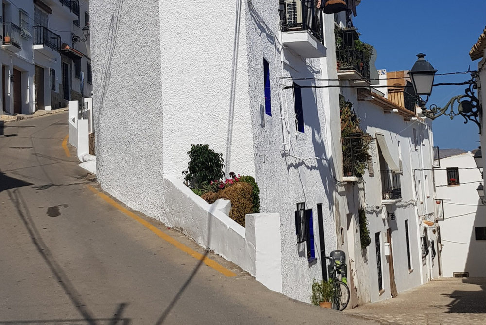 Altea-1000x670 - 5 hermosos pueblos de Alicante para una escapada de fin de semana