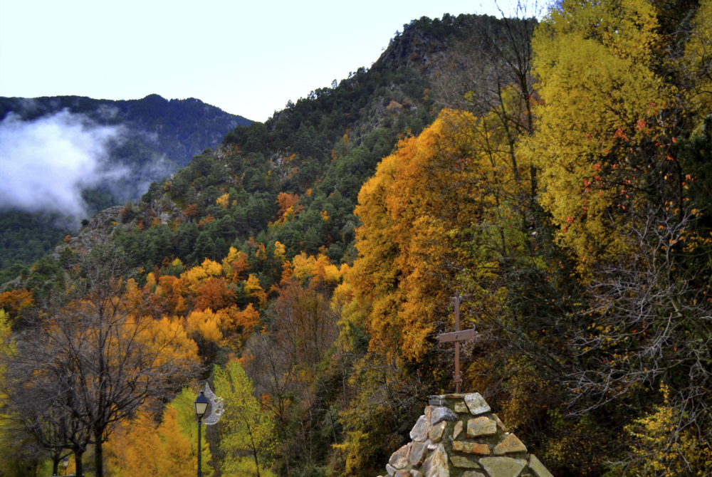 El pintoresco pueblo de Andorra que casi nadie conoce y tiene paisajes preciosos con bellas casitas de piedra