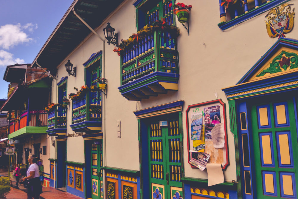 3 preciosos pueblos de Colombia con las casitas más coloridas y rodeados de hermosos paisajes