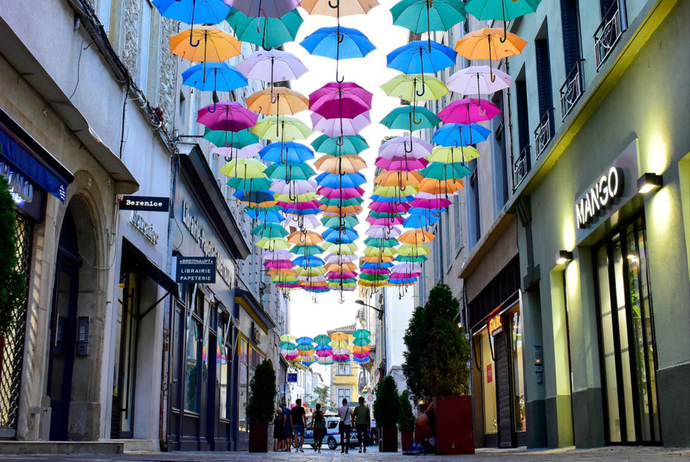Carcasona3-1000x670 - El alucinante pueblo medieval francés a 2 horas de Girona que fue declarado Patrimonio de la Humanidad por la UNESCO