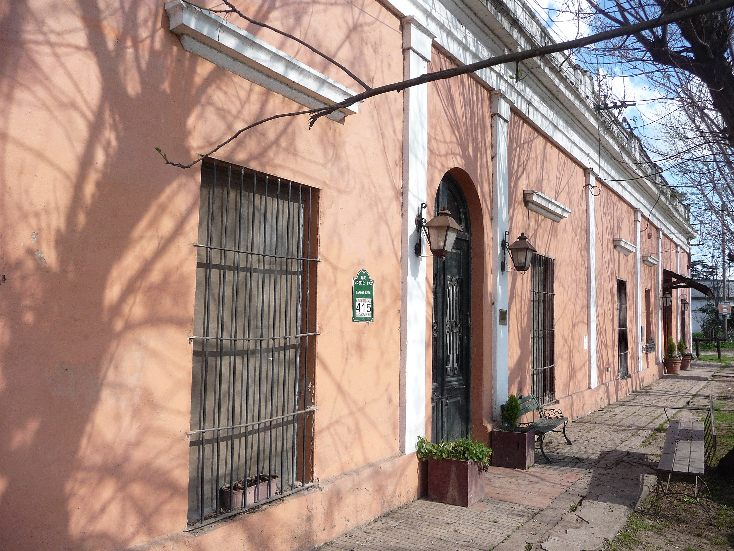 El bonito pueblo de campo a 90 minutos de la Ciudad de Buenos Aires perfecto para una escapada de fin de semana en familia