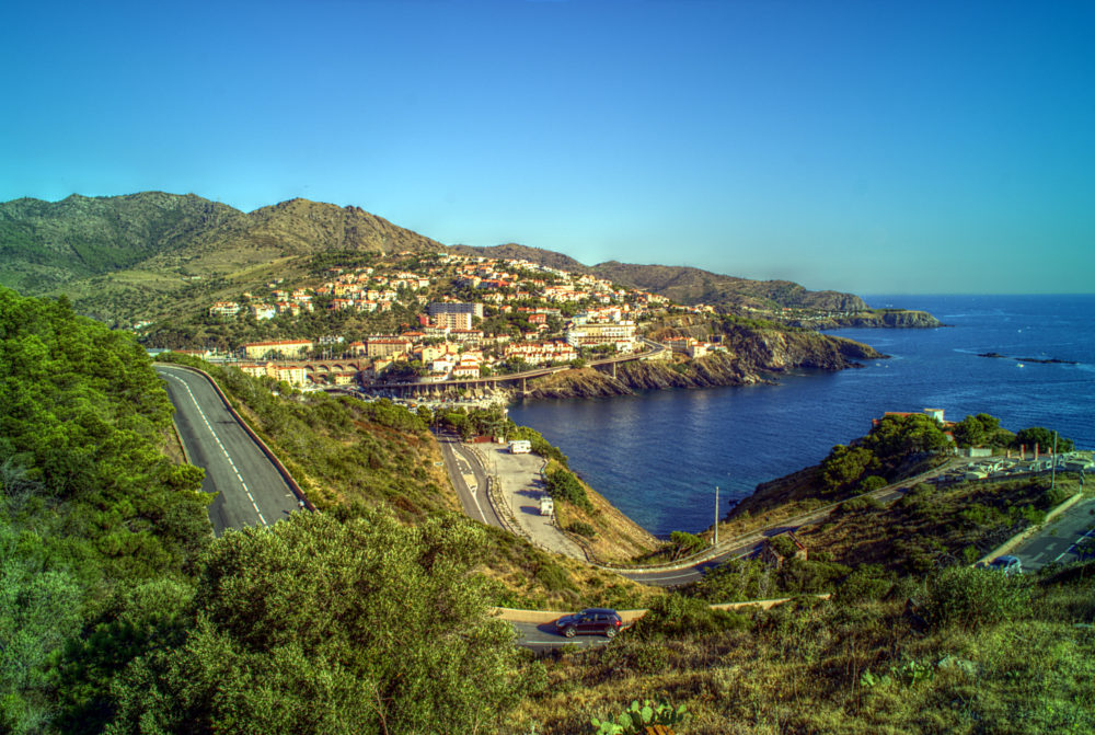 Cerbere_wikimedia_commons_-Bertrand-GRONDIN_2-1000x671 - La preciosa ciudad costera francesa que limita con España que tiene playas, senderos y paisajes alucinantes