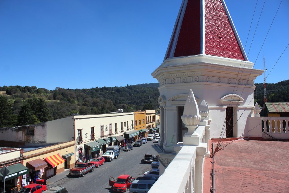 El_Oro_de_Hidalgo_wikimedia_commons_Avecus-1000x667 - El hermoso Pueblo Mágico a 3 horas de la CDMX con bellos paisajes naturales y muchas mariposas