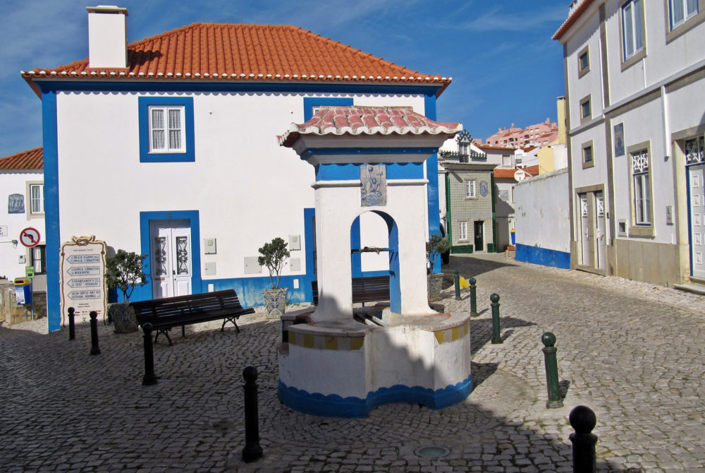 Ericeira3-1000x670 - El precioso pueblo pesquero en Portugal galardonado por la Organización Mundial del Turismo ideal para el surf