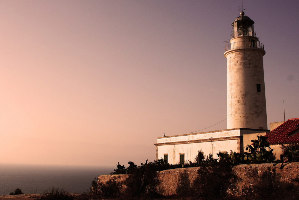 Formentera-Faro-1000x670 - Los 5 lugares de Formentera donde podrás sacar fotografías perfectas