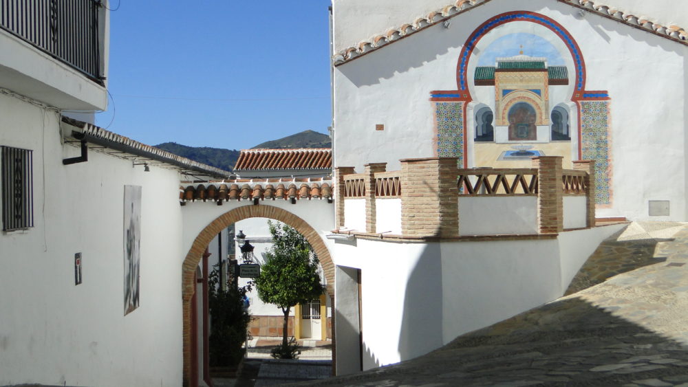 Genalguacil_wikimedia_commons_Rafael-Tello-1000x563 - Cuáles son los Pueblos Más Bonitos de Andalucía