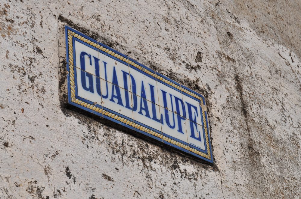 Guadalupe_wikimedia_commons_Luis-Rogelio-HM2-1000x664 - Guadalupe, el pueblo de Extremadura con exquisita arquitectura que fue destacado por la Organización Mundial del Turismo