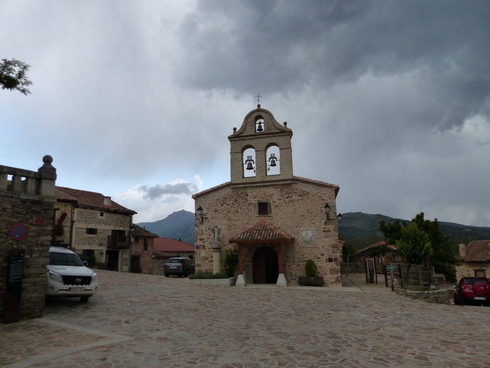 La_Hiruela_Madrid_wikimedia_commons_Benjamin-Nunez-Gonzalez3-1000x750 - El bonito pueblo cerca de Madrid para pasar el día en familia