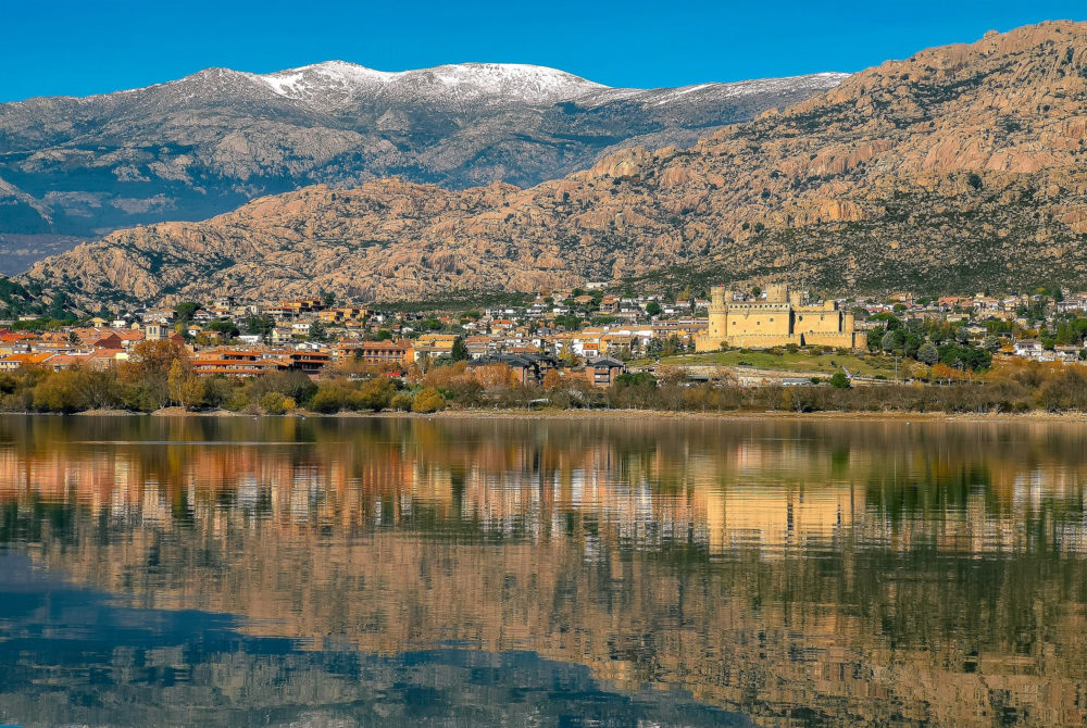 Este encantador pueblito está a una hora de Madrid y tiene uno de los castillos del siglo XV mejor conservados
