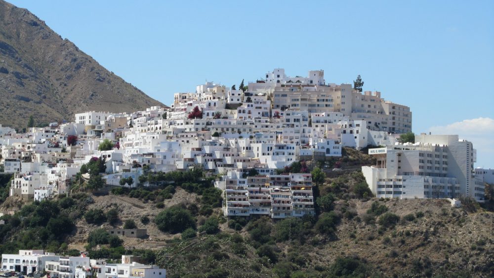 Mojacar_wikimedia_commons_INDALOMANIA-1000x563 - Cuáles son los Pueblos Más Bonitos de Andalucía
