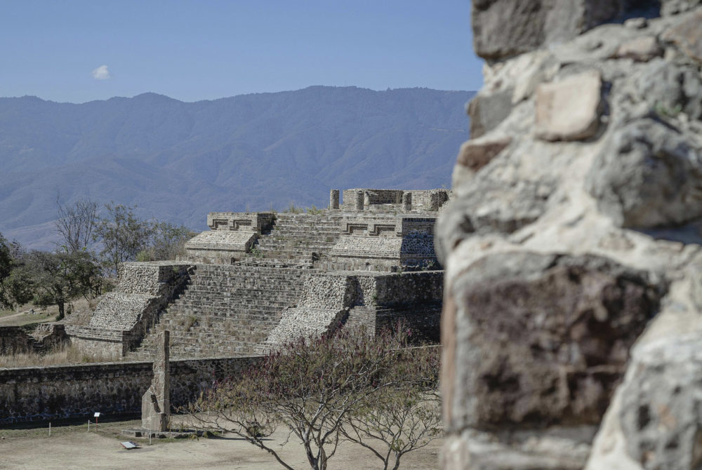 Monte-Alban2-1000x670 - Cuáles son las pirámides más famosas de México y cuál es su historia