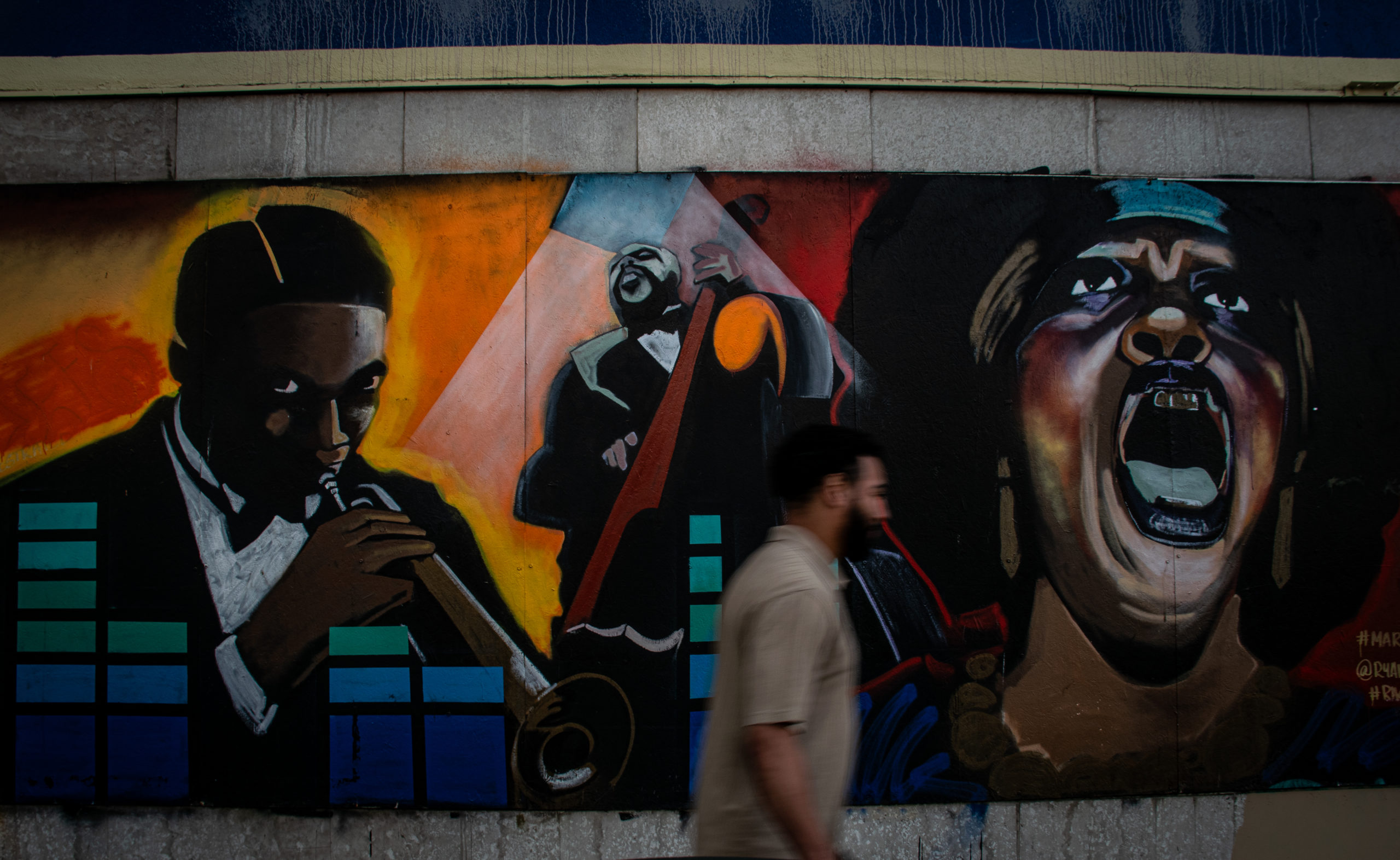 Murales-de-Oakland-scaled - Murales de Oakland: recorre las calles en busca de sus elocuentes obras de arte