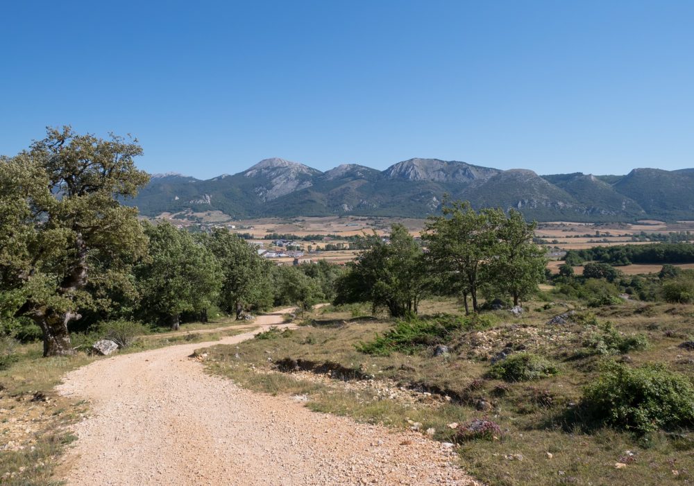 Cuevas, senderos y todos los paisajes hermosos para ver en Oñati, el pueblo galardonado por la Organización Mundial del Turismo