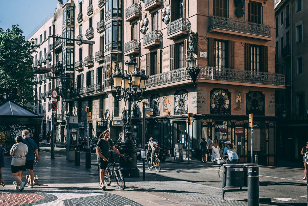 Rambla-Barcelona-1000x670 - Cuáles son las mejores ciudades de España para conocer caminando, sin usar el automóvil