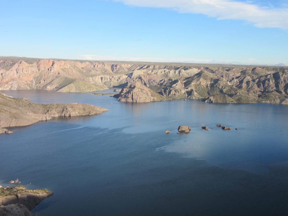 San_Rafael_wikimedia_commons_Gervacio-Rosales-1000x750 - Cuáles son las regiones de Mendoza con las mejores bodegas para descubrir el vino argentino