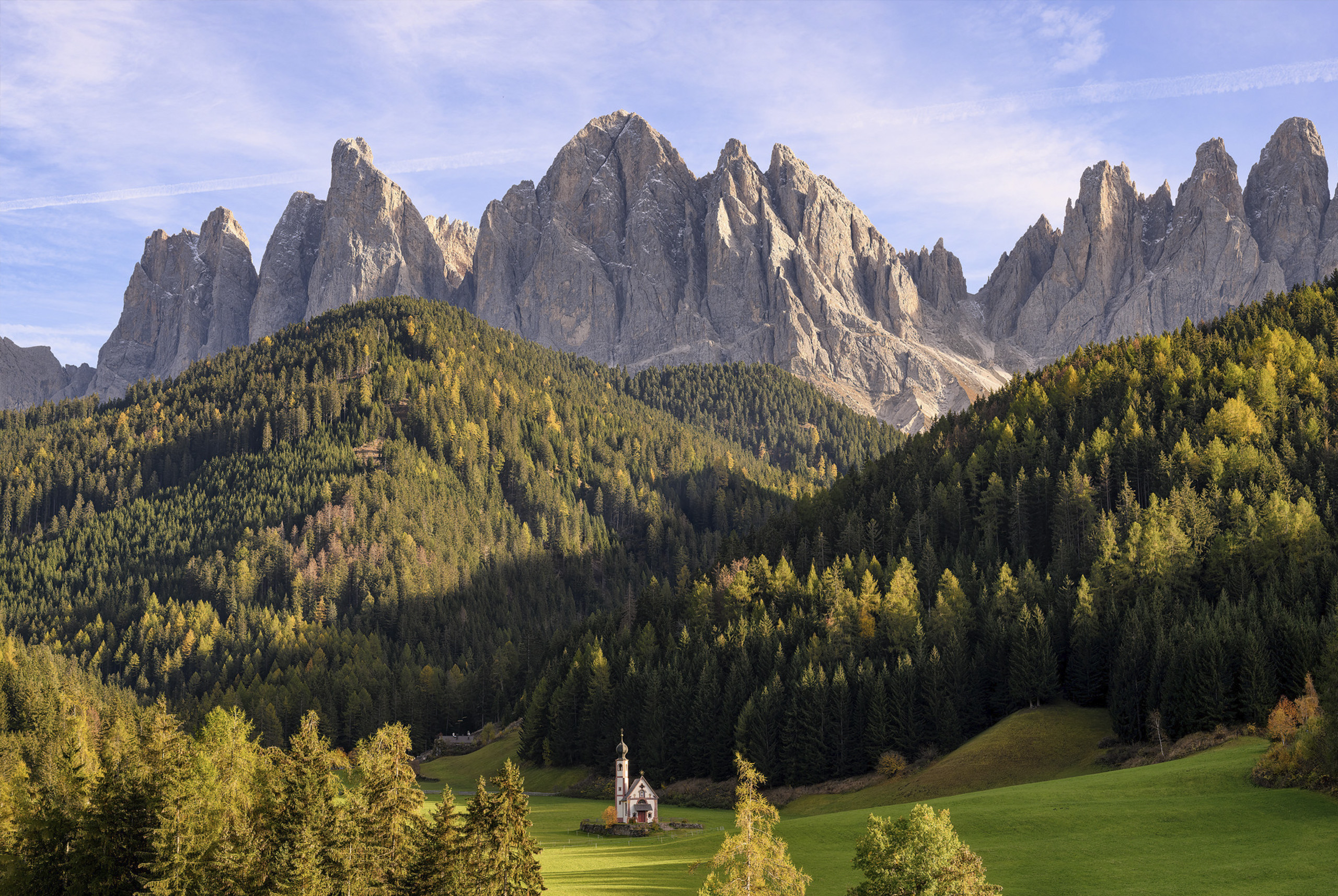 El bellísimo pueblito en Italia que casi nadie conoce, tiene solo 300 habitantes y está enclavado entre las montañas