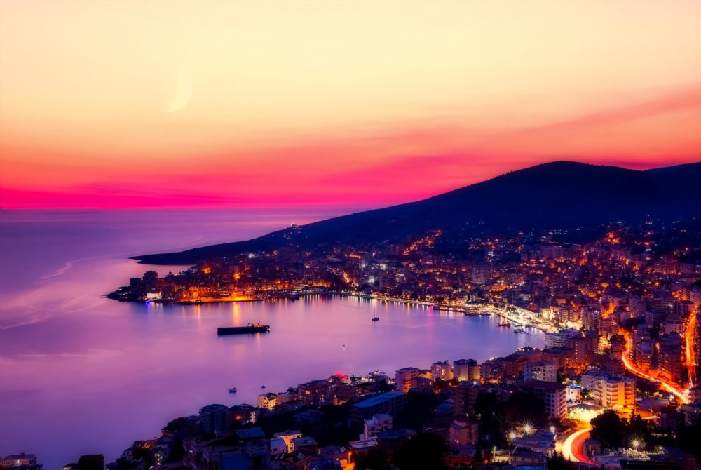 Sarande-Albania-1000x670 - Vacaciones en Albania desde Madrid: vuelos, estadía, actividades y todo lo que necesitas saber