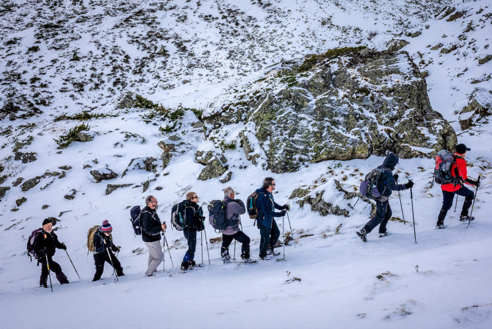 Senderismo-Pirineos-1000x670 - El pueblito francés a 90 minutos de Pamplona con bonitos paisajes y perfecto para hacer senderismo