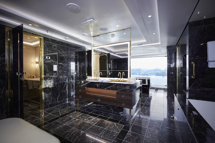 Seven_Seas_Splendor_Suite_bano - World of Splendor: el crucero mundial que superará tus expectativas