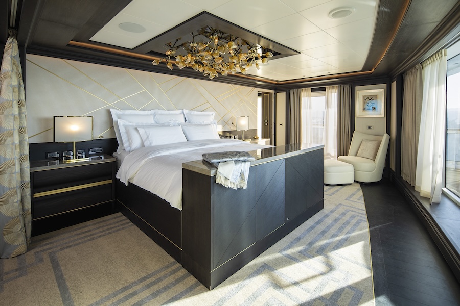 Seven_Seas_Splendor_Suite_dormitorio - World of Splendor: el crucero mundial que superará tus expectativas