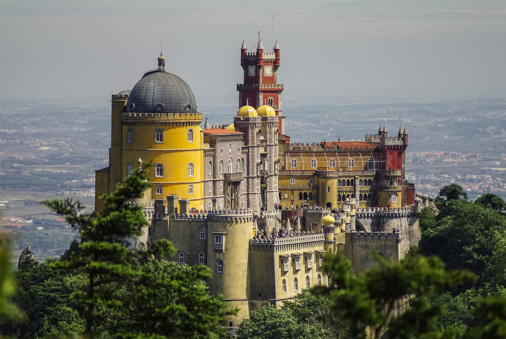 El magnífico pueblo de Portugal a 3 horas de Badajoz que fue residencia de los monarcas que tiene una arquitectura impactante