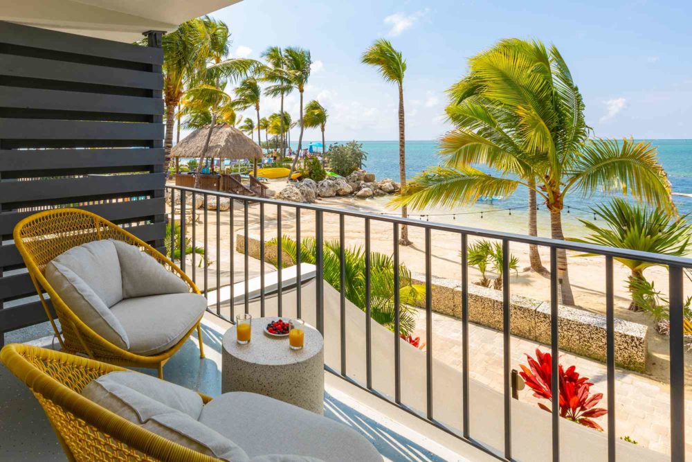Este resort frente al mar en los Cayos de Florida está reabriendo con un puerto deportivo con 72 embarcaderos, 3 piscinas y una laguna privada en la playa solo para adultos