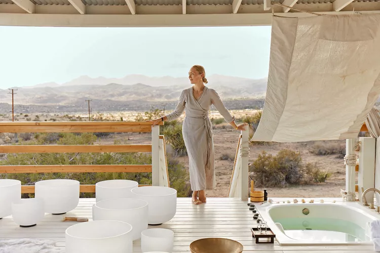 Este nuevo escape wellness cuenta con terapia de sonido, tratamientos faciales y meditación con té, con impresionantes vistas del desierto de California Este nuevo escape wellness cuenta con terapia de sonido, tratamientos faciales y meditación con té, con impresionantes vistas del desierto de California