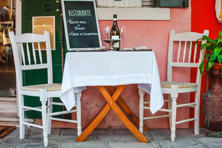 10 tipos diferentes de restaurantes italianos que encontrarás en Italia