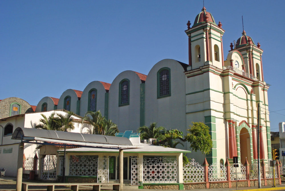 Teapa-1000x670 - El bonito Pueblo Mágico a 1 hora de Villahermosa con alucinantes grutas, exquisitos plátanos y preciosos paisajes llenos de naturaleza