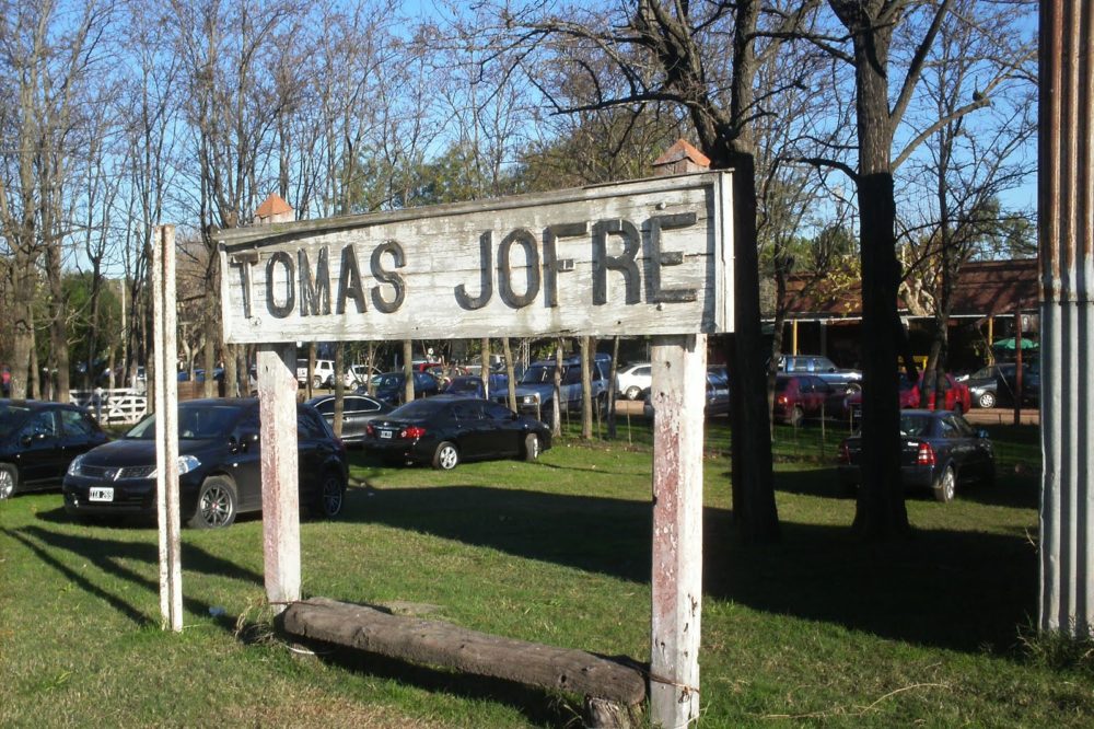 Tomas_Jofre_wikimedia_commons_Julianmiti-1-1000x666 - El precioso pueblo a 1 hora y media de la Ciudad Autónoma de Buenos Aires con ricos asados y mucho campo para ir con los chicos