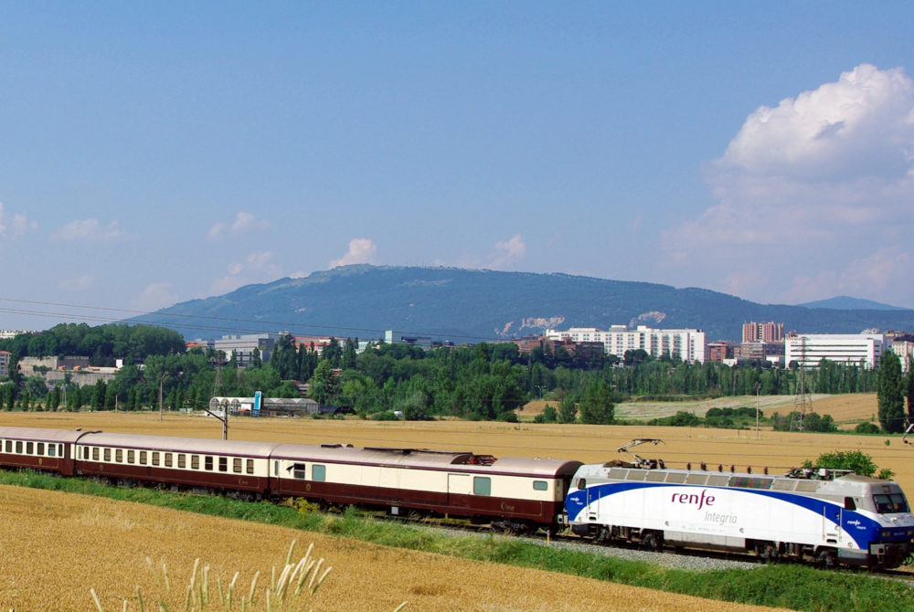 Tren-al-andalus-1000x670 - Así es por dentro el lujoso tren de Andalucía que es considerado un palacio sobre ruedas
