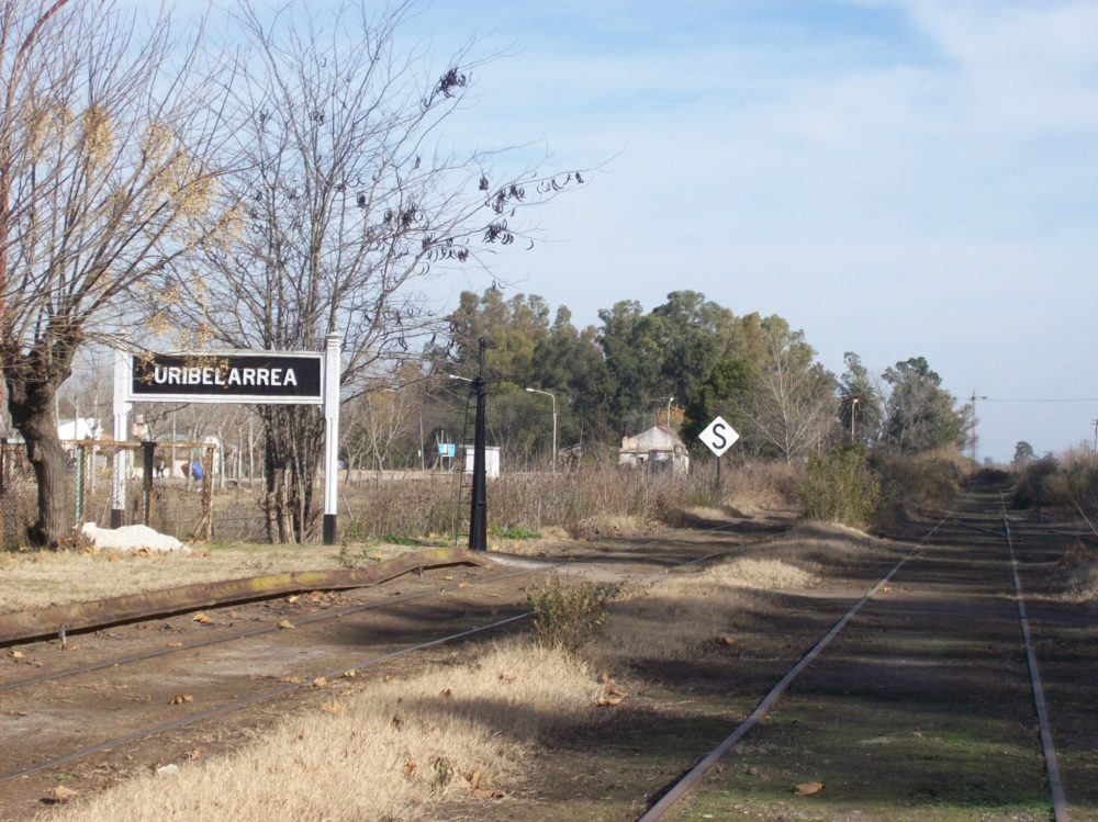 Uribelarrea_wikimedia_commons_Dario-Alpern-1-1000x749 - El precioso pueblo de campo a 1 hora y media de la Ciudad de Buenos Aires con ricos asados, una bodega y ferias