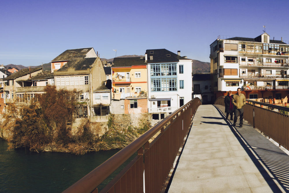 Vista-Valdeorras-1000x670 - Este pueblito escondido a 2 horas de León tiene exquisitos vinos y bonitos paisajes