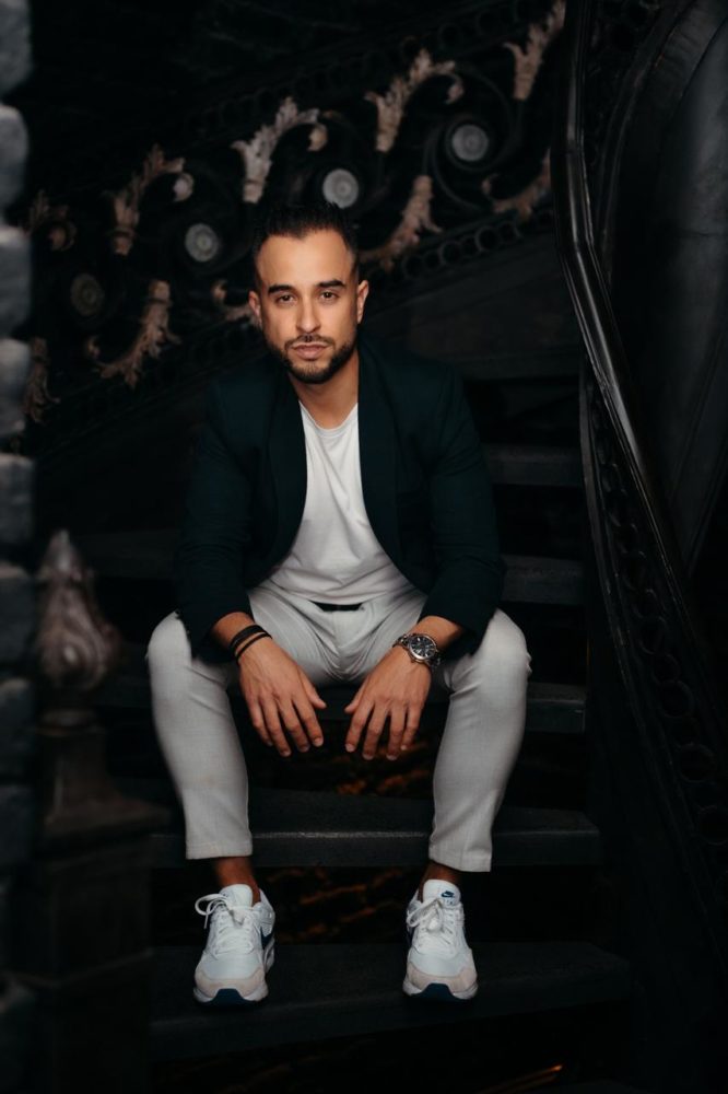 WhatsApp-Image-2024-04-25-at-9.59.13-AM-1-666x1000 - Local adoptivo: Álvaro García, director de Rayo Cocktail Bar y Nonu Glamping