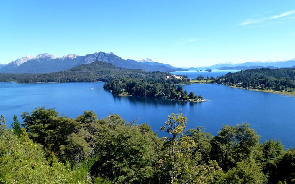 bariloche_argentina_wikimedia_commons_Hiroki-Ogawa-1000x625 - Cómo viajar a la Patagonia argentina con poco presupuesto